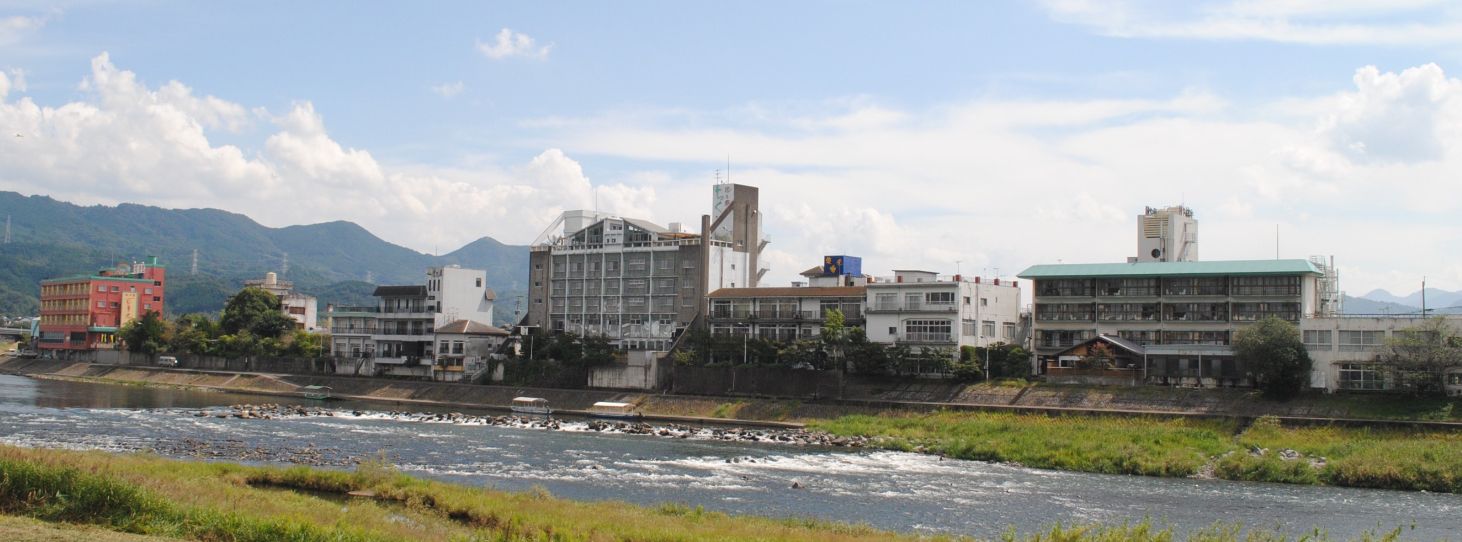 筑後川と旅館